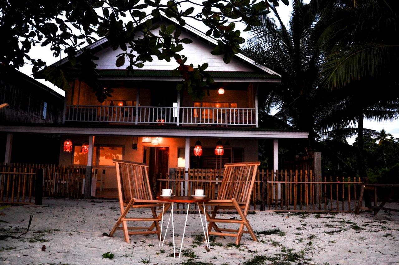 Hotel Crow'S Nest Tua Pejat Exterior foto